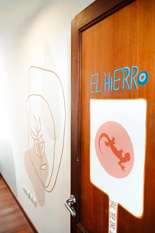 Hostel Tamaran House Las Palmas / Gran Canaria 0*,